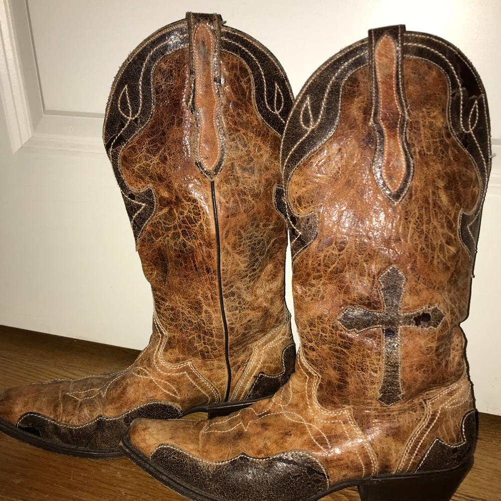 Leather cowgirl boots